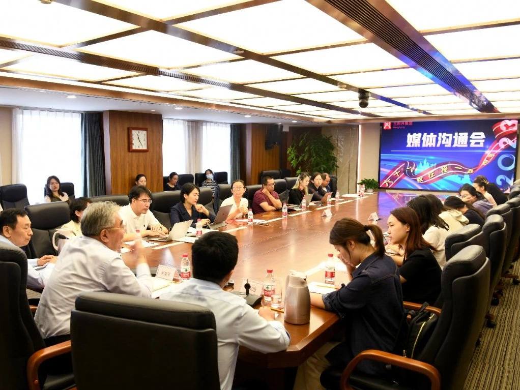 16958046359870984971022_767